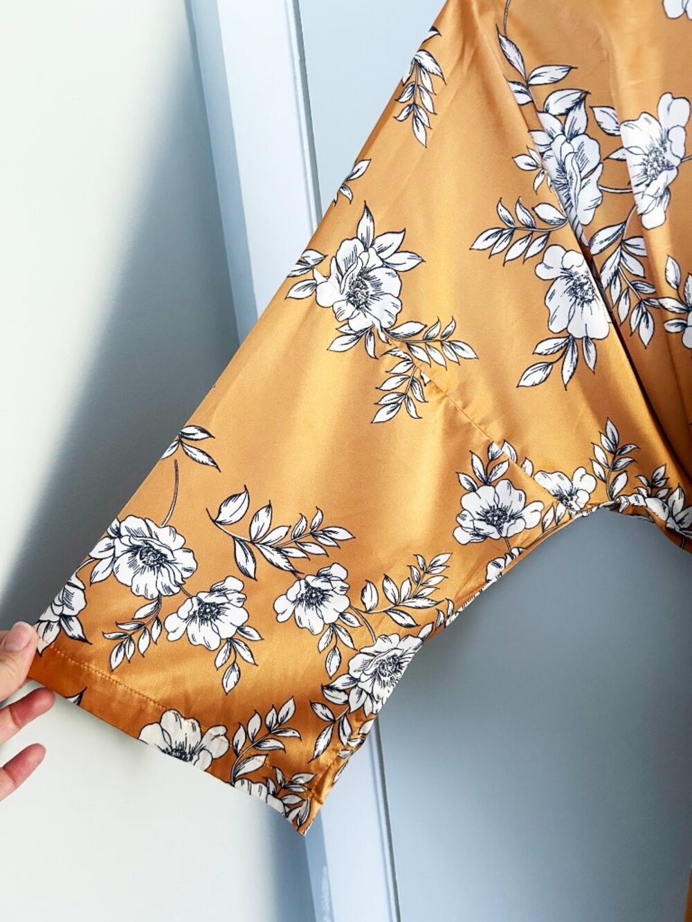 Z Supply Floral Satin Kimono Robe XS/S Mustard Gold Boho Tie Waist Loungewear - Picture 5 of 10